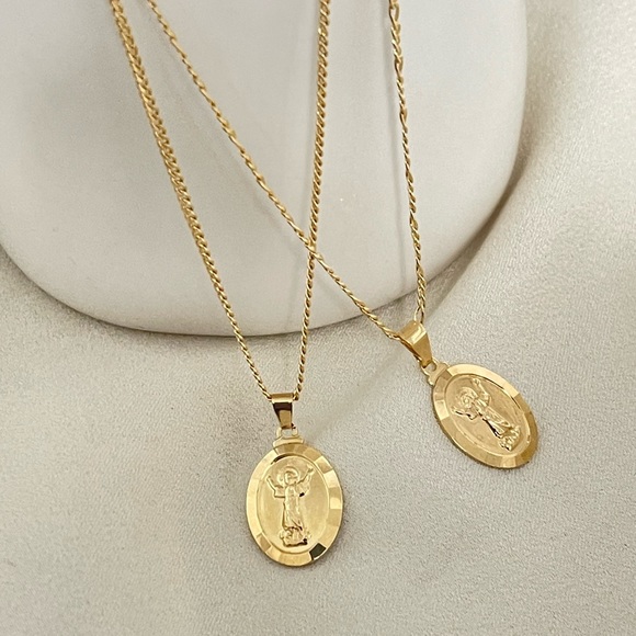 18k Gold Filled Divine Child Necklace - Picture 4 of 8